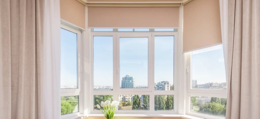smart blinds/curtain track on a bifold.