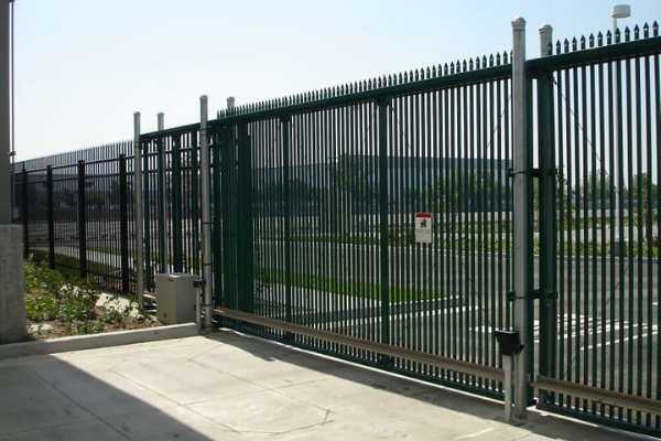 Commercial Gates - Chris Lewis