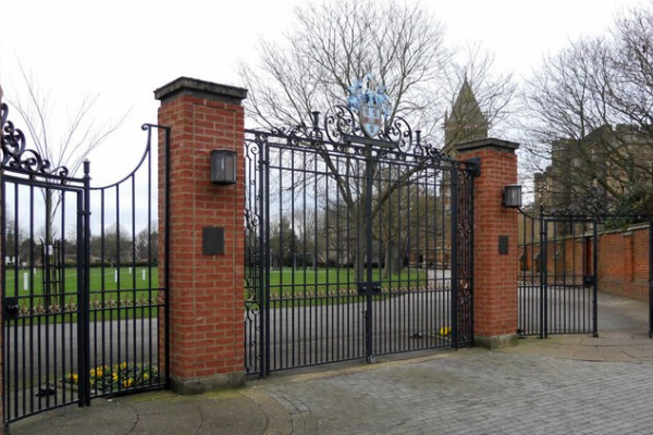 School gates and barriers-1